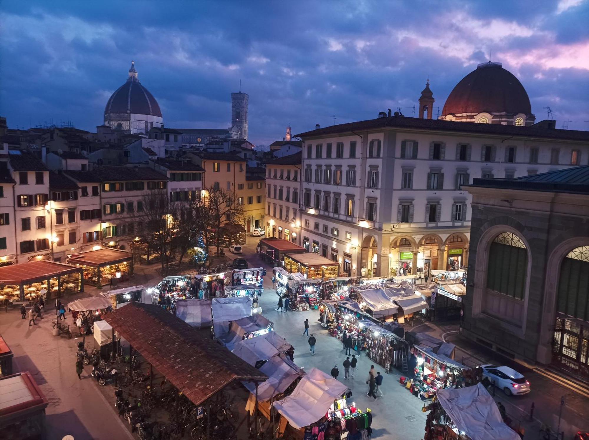 Panoramic Suite Near Duomo And Station Florence Exterior photo